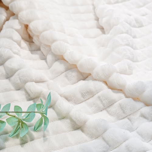HOMRITAR Cozy Fleece Baby Blanket with 3D Design