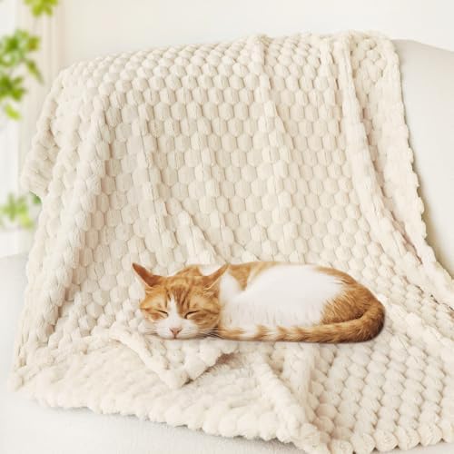 HOMRITAR Fluffy 3D Flannel Baby Blanket for All Seasons 1