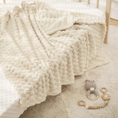 HOMRITAR Fluffy 3D Flannel Baby Blanket for All Seasons 1