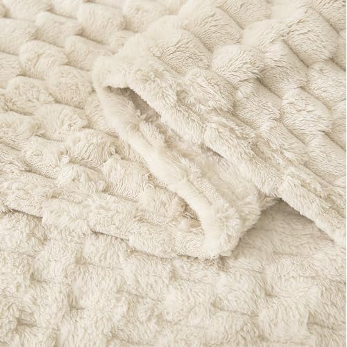 HOMRITAR Fluffy 3D Flannel Baby Blanket for All Seasons 1