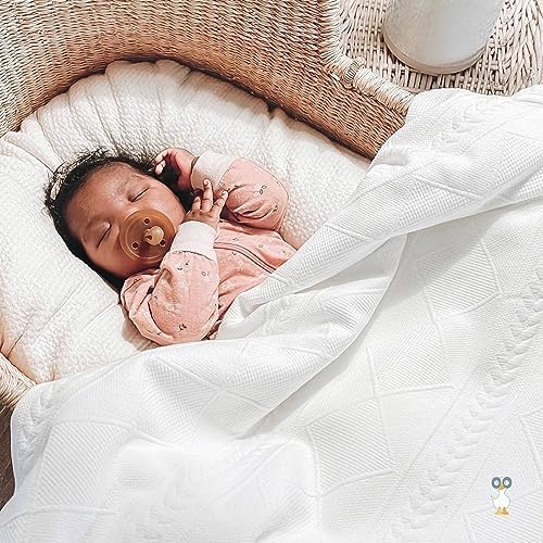 GooseWaddle Luxury Knit Baby Blanket 30x40 White