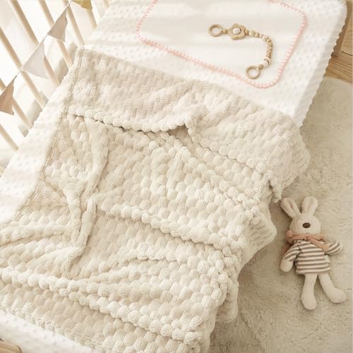 HOMRITAR Fluffy 3D Flannel Baby Blanket for All Seasons 1