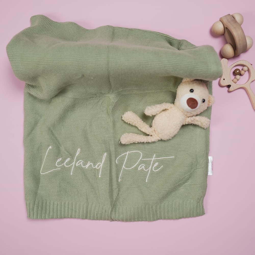 IZI POD Embroidered Baby Name Blanket Custom Knit Blanket for Newborn