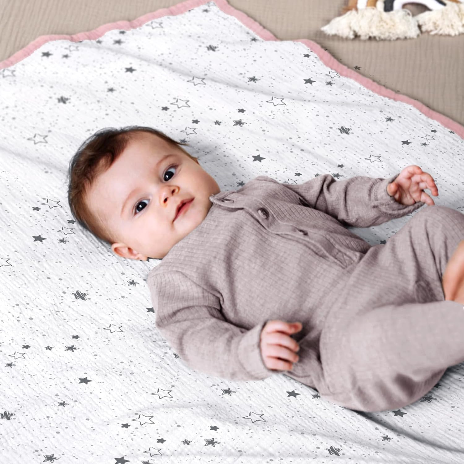 Lulumoon Muslin Baby Blanket - Reversible Cotton Quilt for Toddlers Pink Star