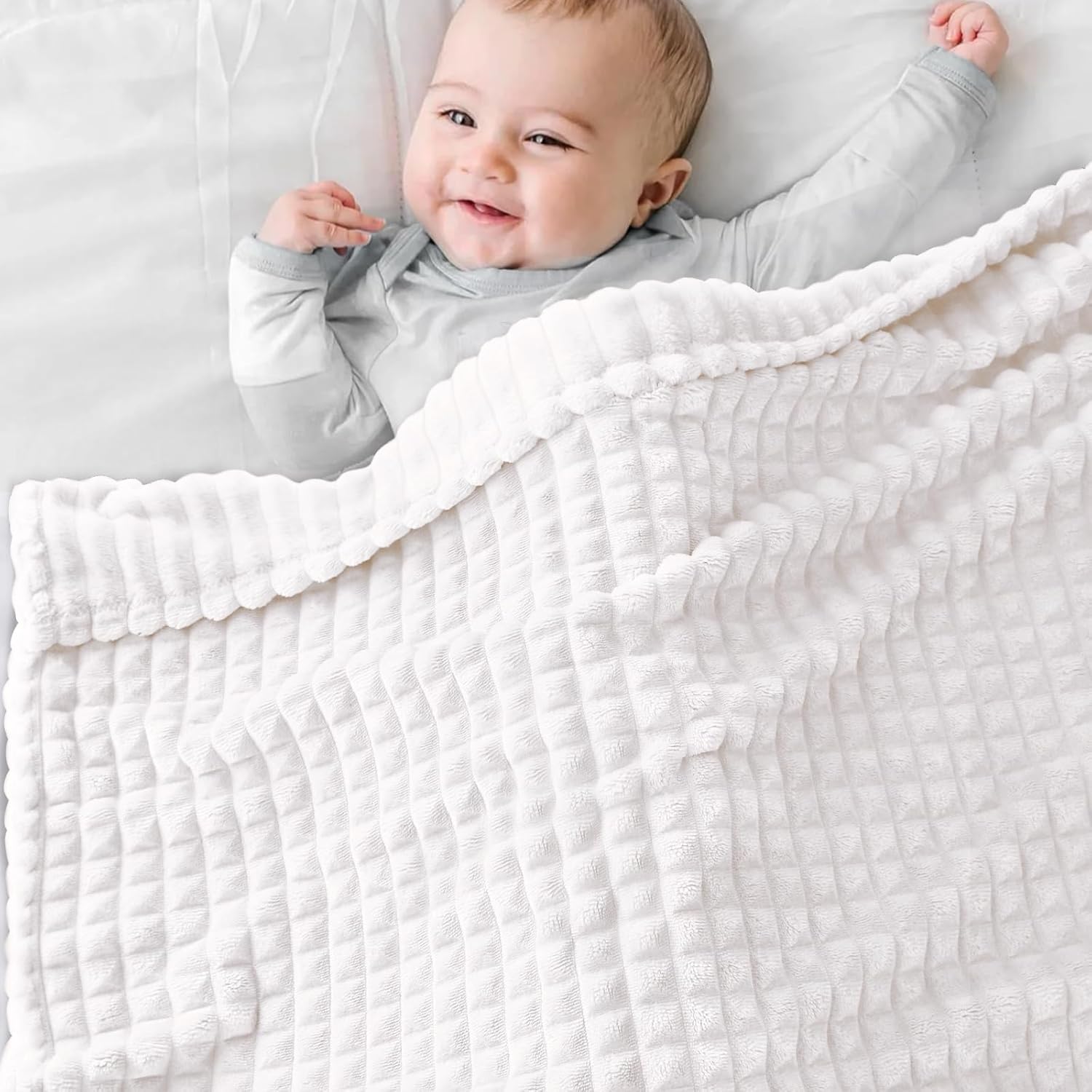 HOMRITAR Cozy Fleece Baby Blanket with 3D Design