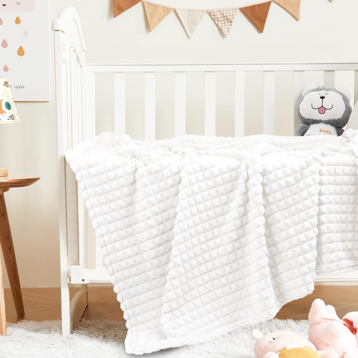 HOMRITAR Cozy Fleece Baby Blanket with 3D Design