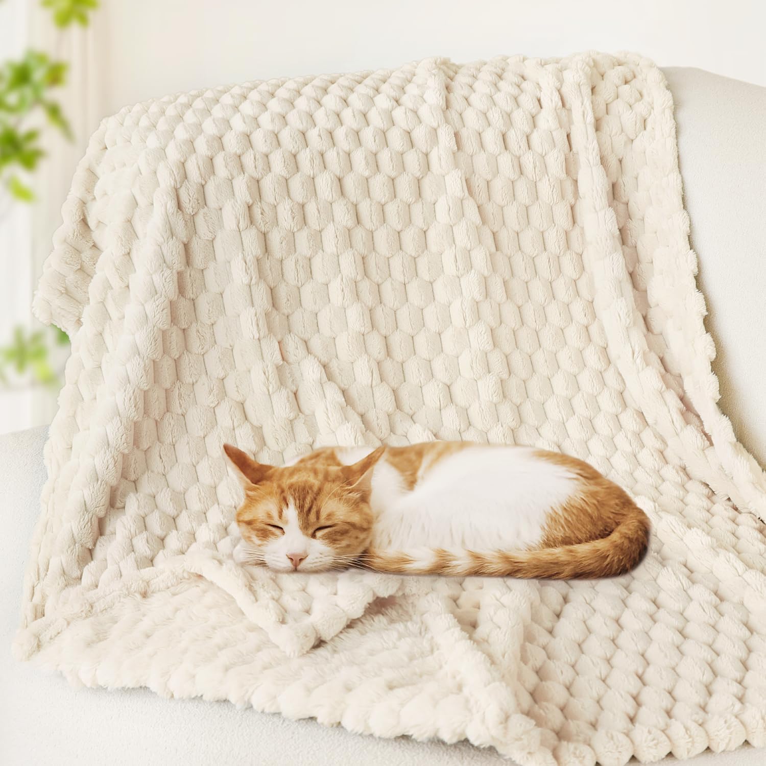 HOMRITAR Fluffy 3D Flannel Baby Blanket for All Seasons 1