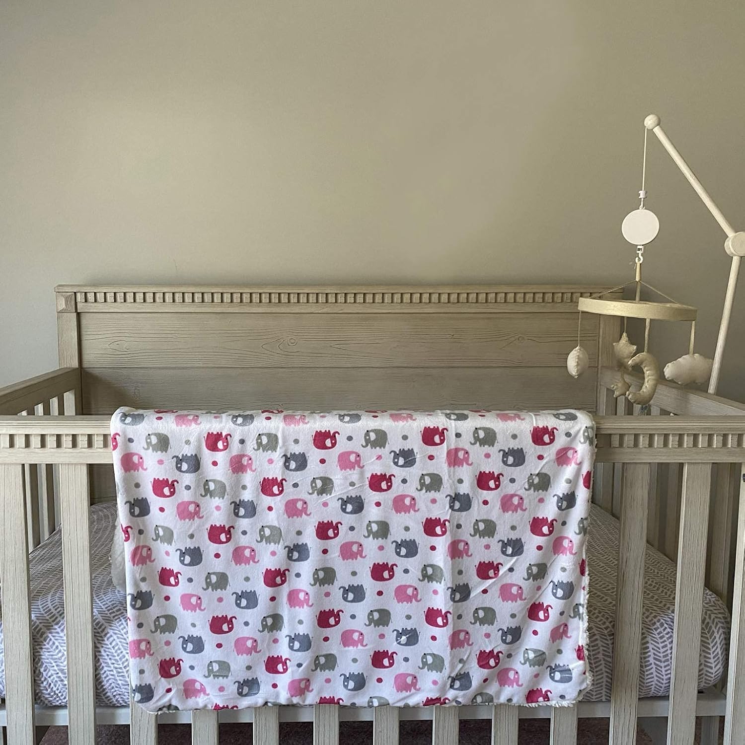 EVERYDAY KIDS Elephant Minky Baby Blanket 30x40