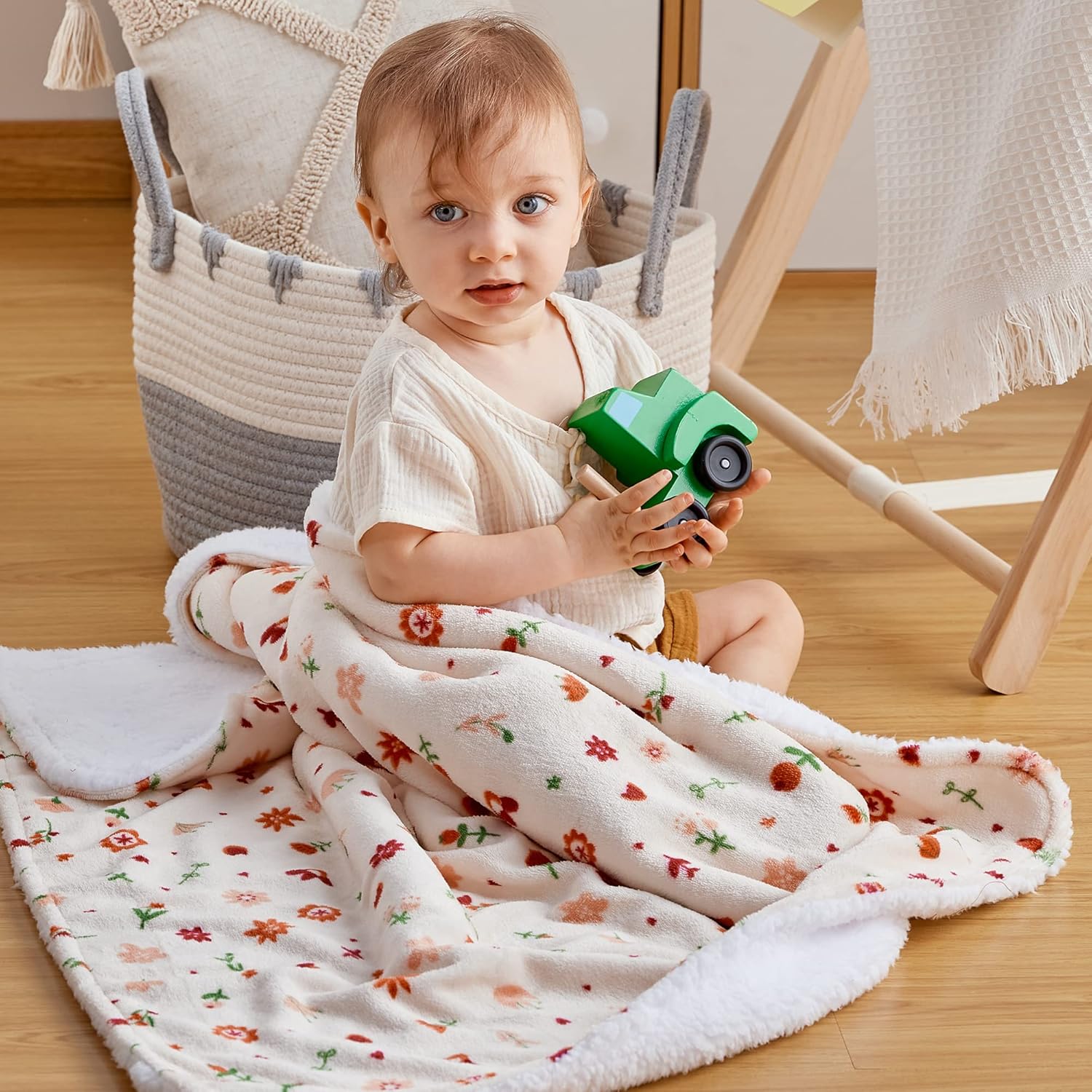DaysU Reversible Flannel Sherpa Baby Blanket with Flower Print