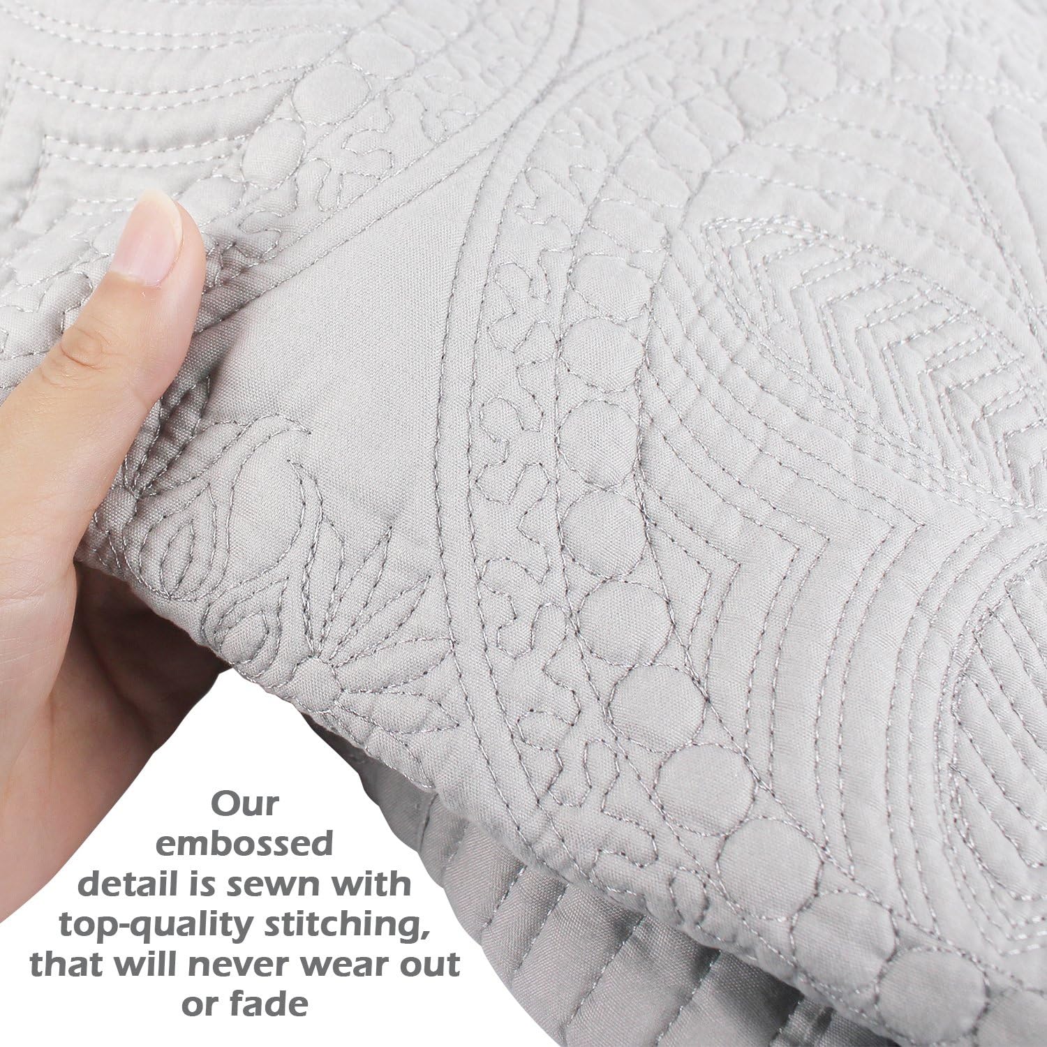 YIQIGO Baby Quilt 36x46inches Lightweight Embossed Cotton Blanket for All Seasons