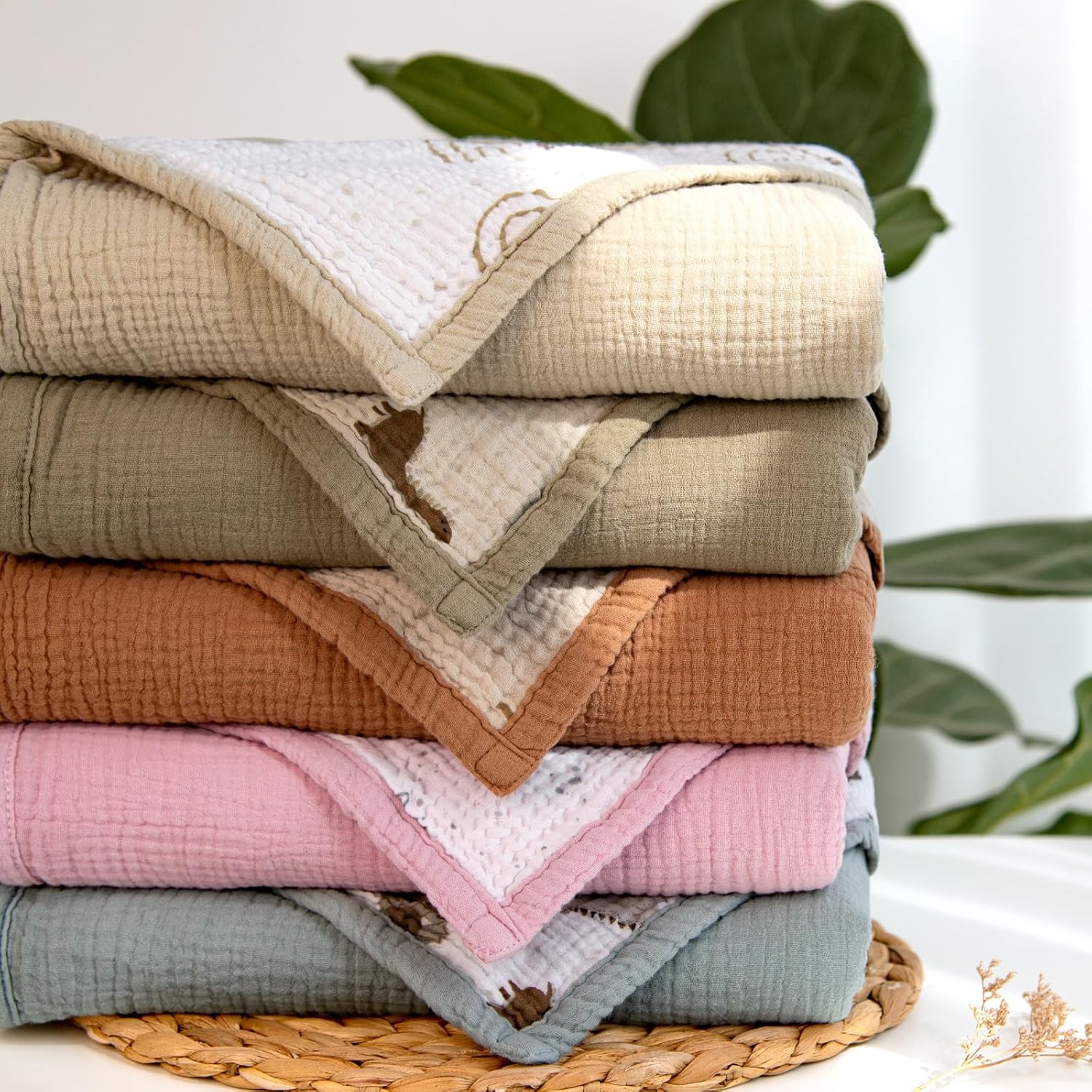 Lulumoon Muslin Baby Blanket - Reversible Cotton Quilt for Toddlers Pink Star