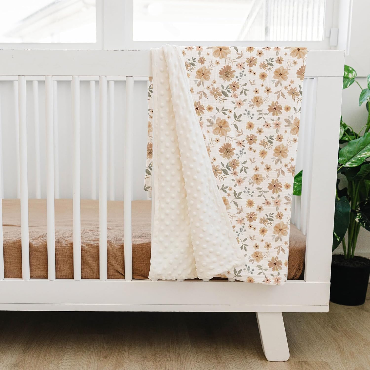 Konssy Soft Baby Blanket with Muslin Cotton Front and Dotted Fleece Back