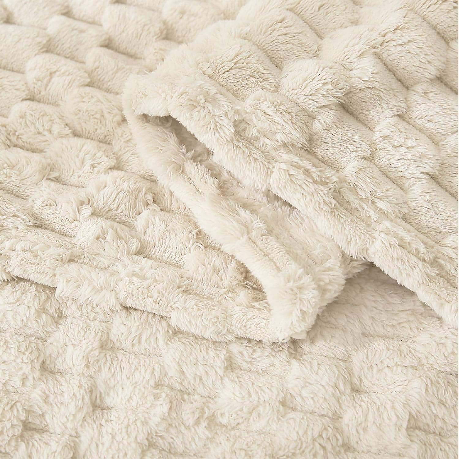 HOMRITAR Fluffy 3D Flannel Baby Blanket for All Seasons 1