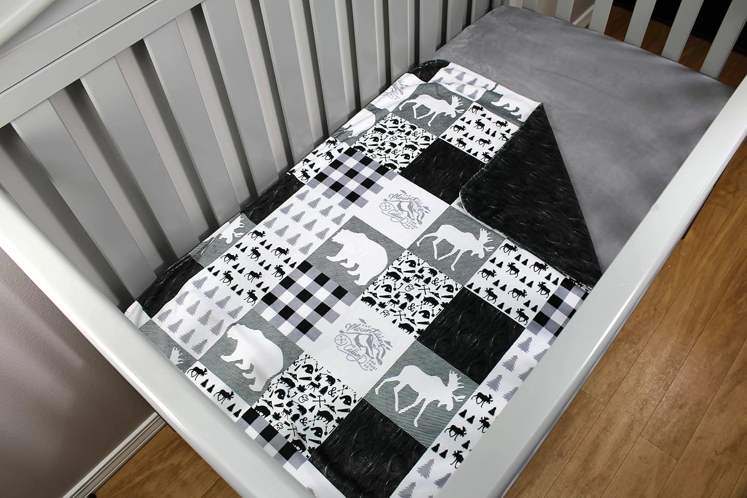 Dear Baby Gear Bears Deluxe Baby Blanket - Black Woodgrain 40x30